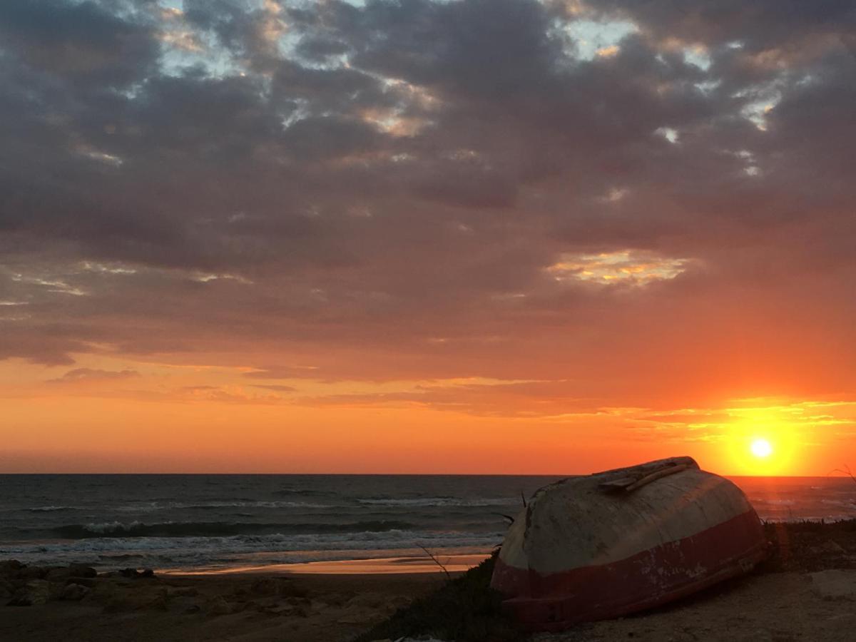 Delposto Marina Di Ragusa Dış mekan fotoğraf